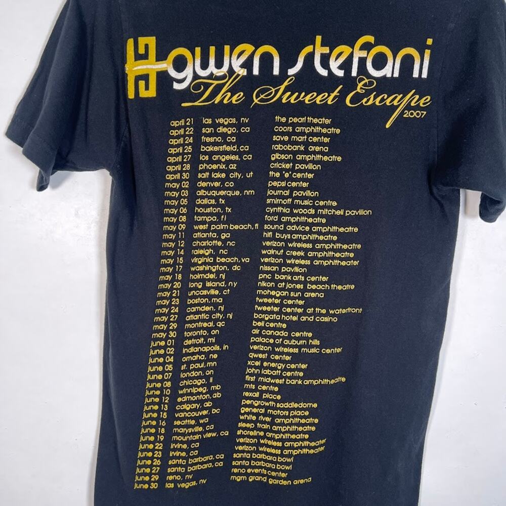 Black Graphic Tee - Tour Shirt - Picture 4 of 6